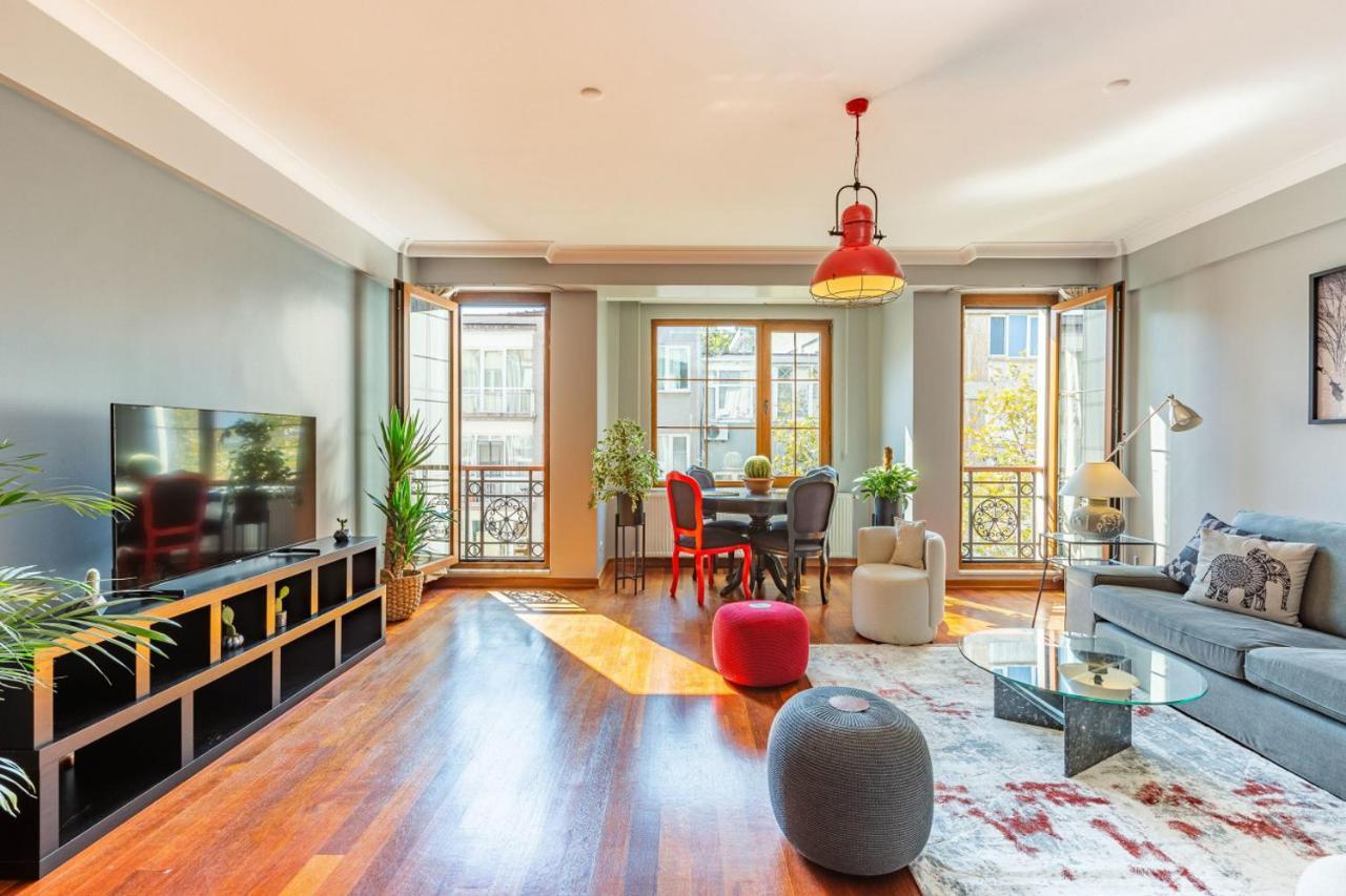Outstanding Flat With Calming View Nisantasi Appartement Istanboel Buitenkant foto