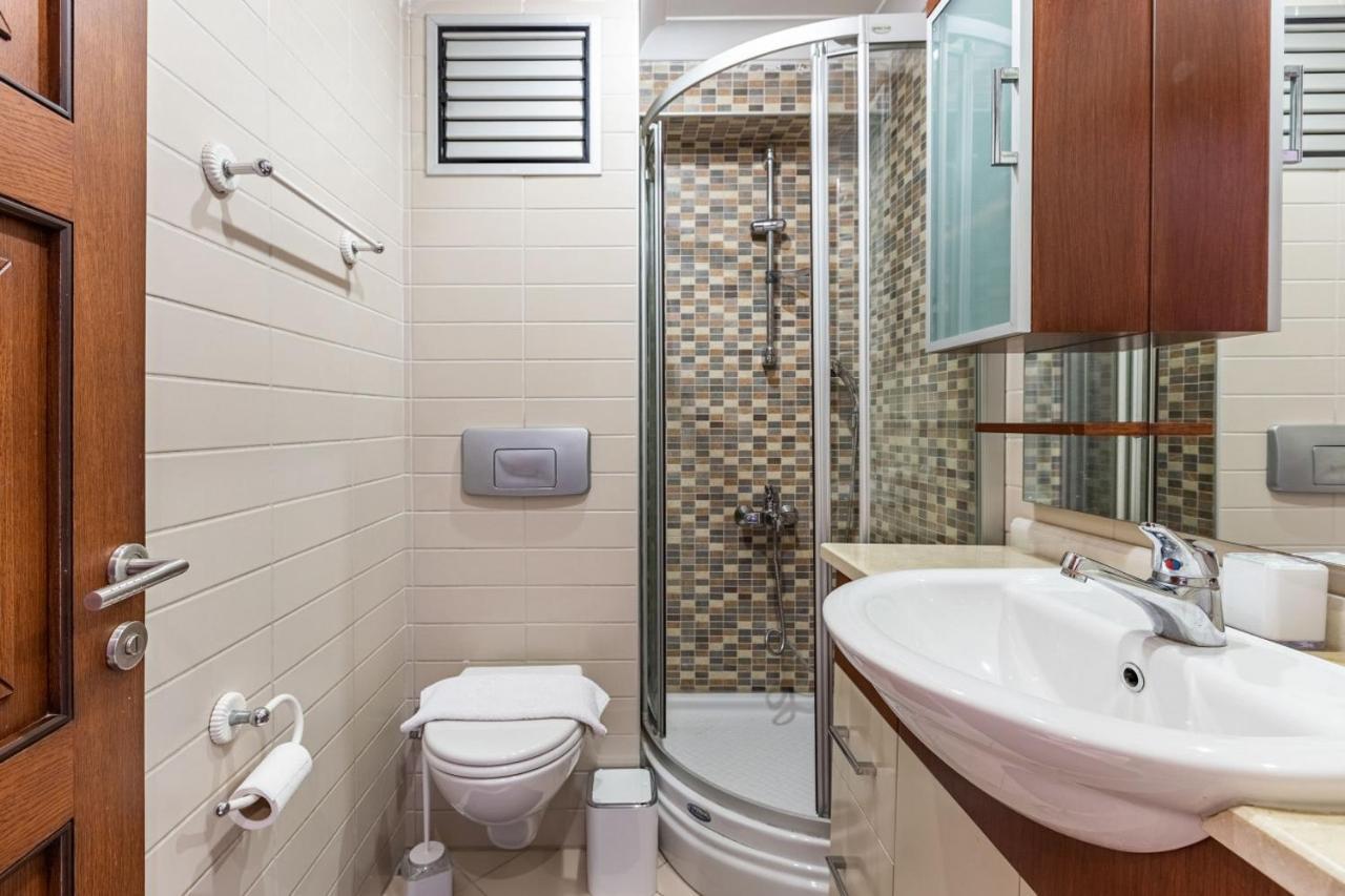 Outstanding Flat With Calming View Nisantasi Appartement Istanboel Buitenkant foto