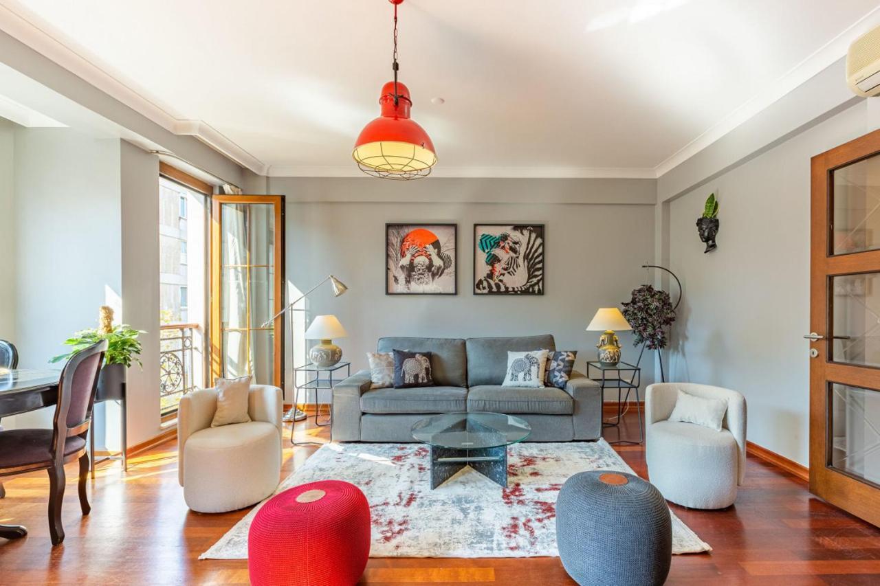 Outstanding Flat With Calming View Nisantasi Appartement Istanboel Buitenkant foto
